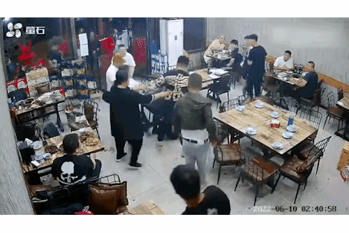 唐山烧烤最新爆料视频,现场混乱,警方介入调查